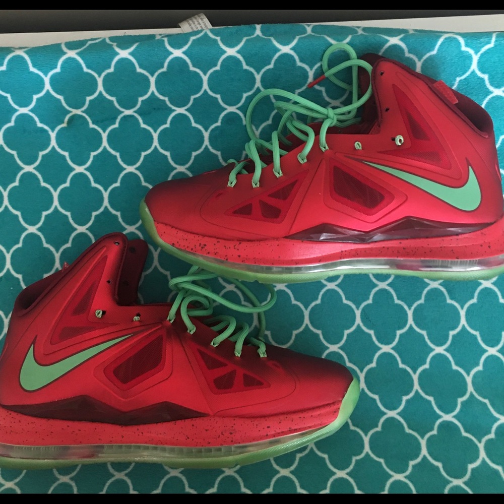 Nike Lebron X (Christmas 🎅🏾🎄🎁)